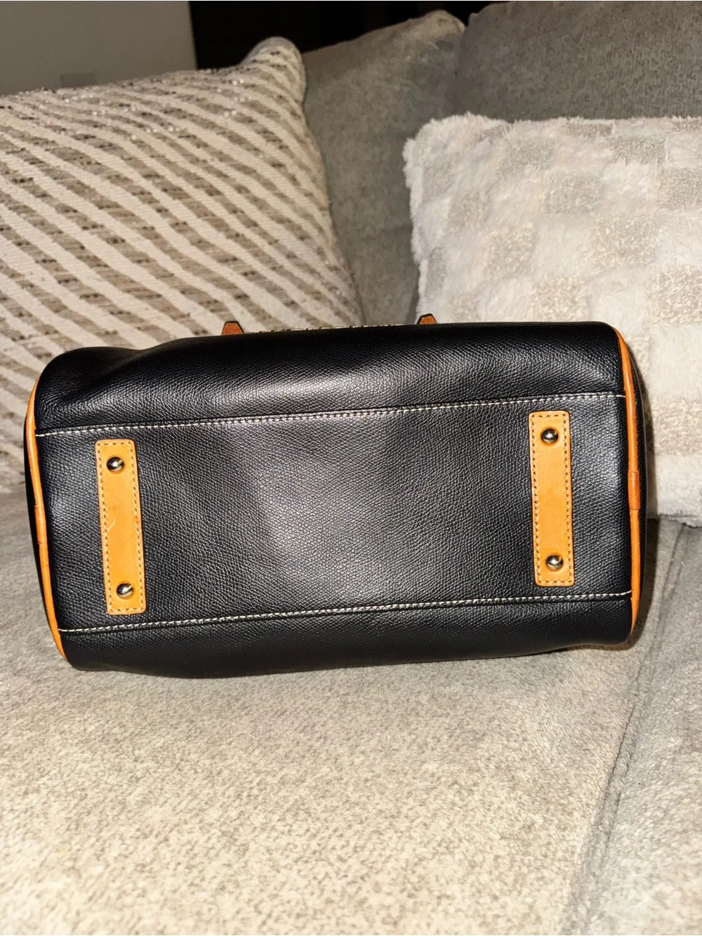 Dooney & Bourke structured dooney